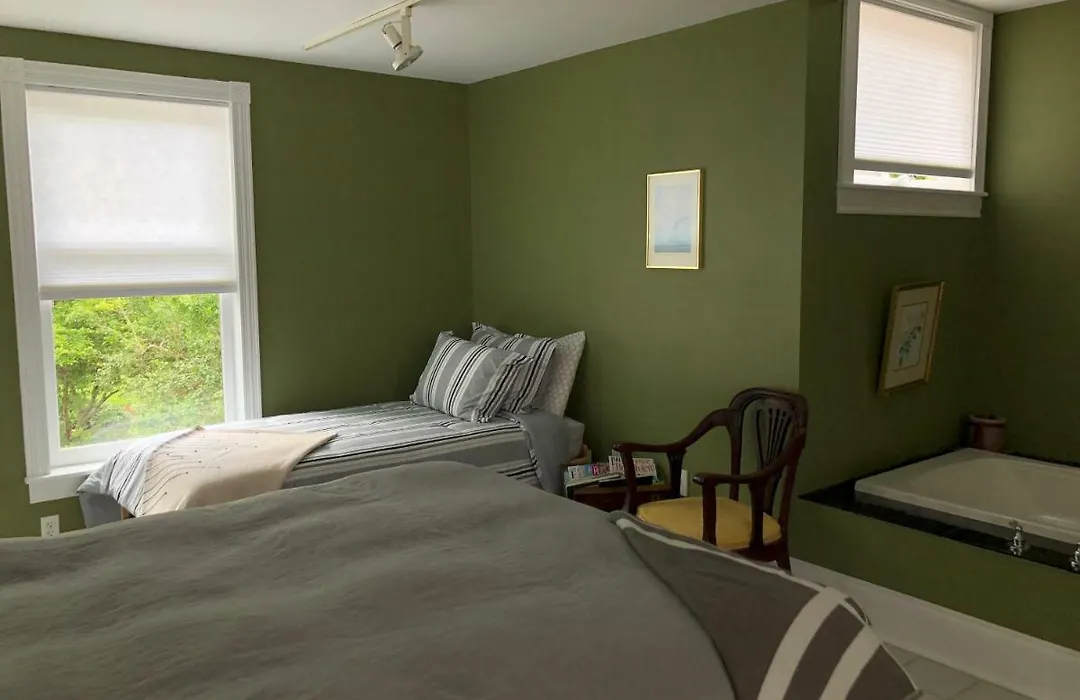 Mahogany Manor Bed & Breakfast-1