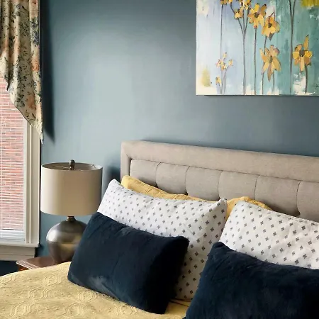 Mahogany Manor Bed & Breakfast-2