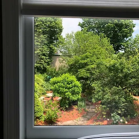 Mahogany Manor Bed & Breakfast-3